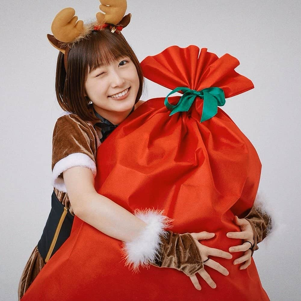 河内美里さんのインスタグラム写真 - (河内美里Instagram)「🎄      はいはい、メリクリメリクリ       .」12月25日 17時21分 - misato_kawauchi