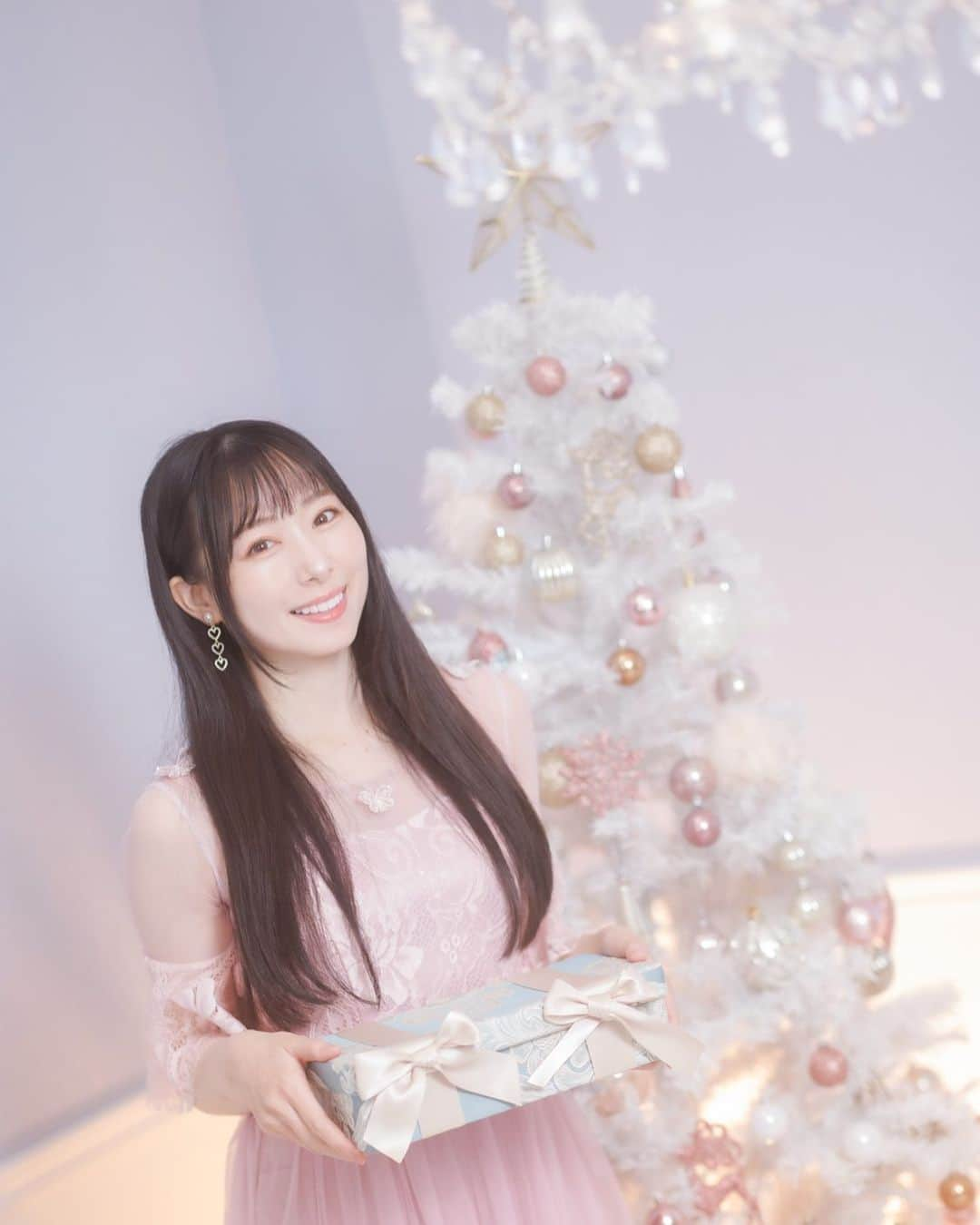 熊谷知花のインスタグラム：「Merry Christmas🎄🎅🎁」