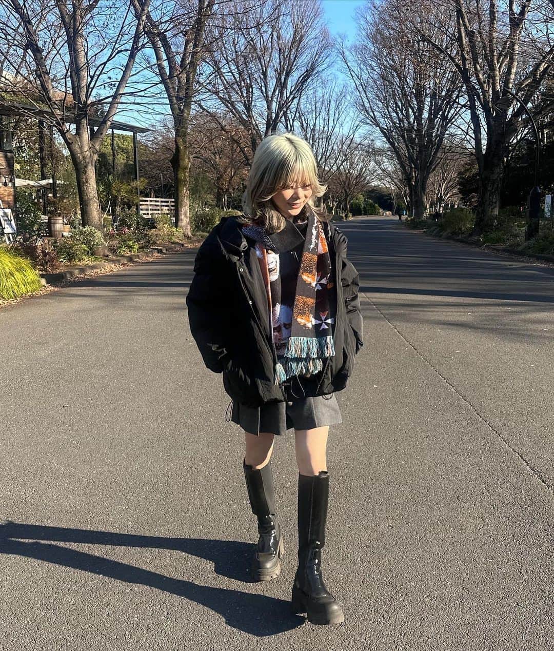 むろちゃんのインスタグラム：「ootd   ほぼ初めてに等しく履いてないミニスカで ちょっといつもより女子でクリスマスに浮かれてる私。  Schoolもどきﾃﾞｽ」