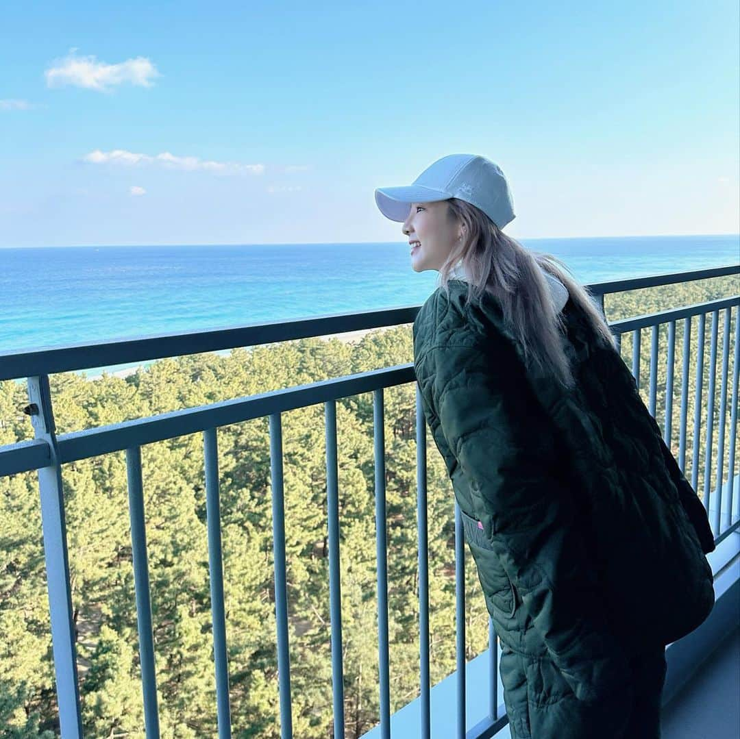 ダラ さんのインスタグラム写真 - (ダラ Instagram)「Merry Christmas 🎅🏻🎄🌊」12月25日 19時58分 - daraxxi