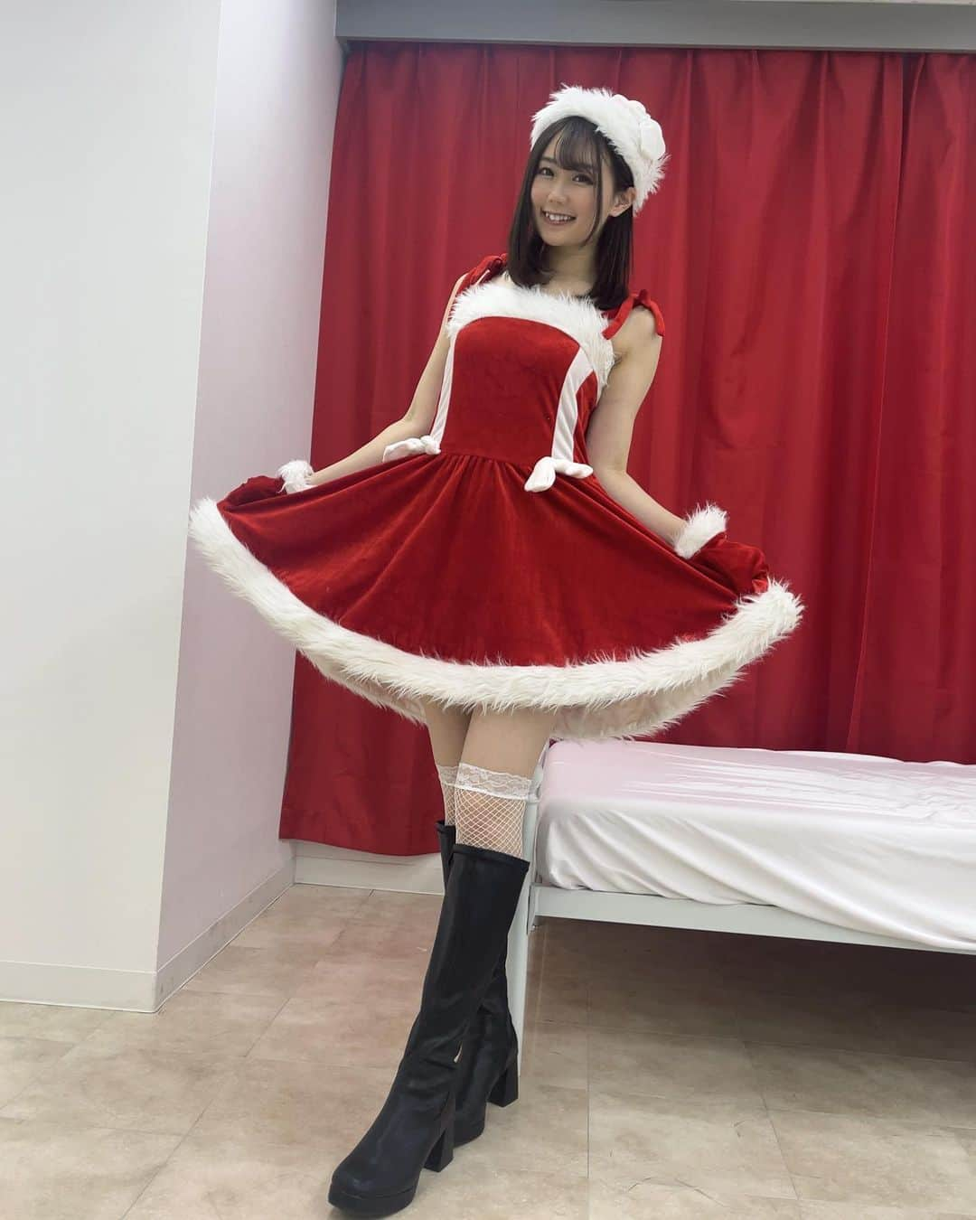 鈴乃八雲さんのインスタグラム写真 - (鈴乃八雲Instagram)「メリークリスマス🎅🎄  　　　　 #クリスマス #メリークリスマス #メリークリスマス🎄 #メリークリスマス🎅 #サンタコス #サンタ #サンタコスプレ #サンタさん #xmas #christmas #merrychristmas #merrychristmas🎄 #merrymerrychristmas #merrychristmas❤️ #merrychristmaseveryone🎄 #merrychristmas🌲 #merry_xmas #merrychristmaseveryone #merry_christmas #merry_christmas🎄」12月25日 20時30分 - yakumo_suzuno