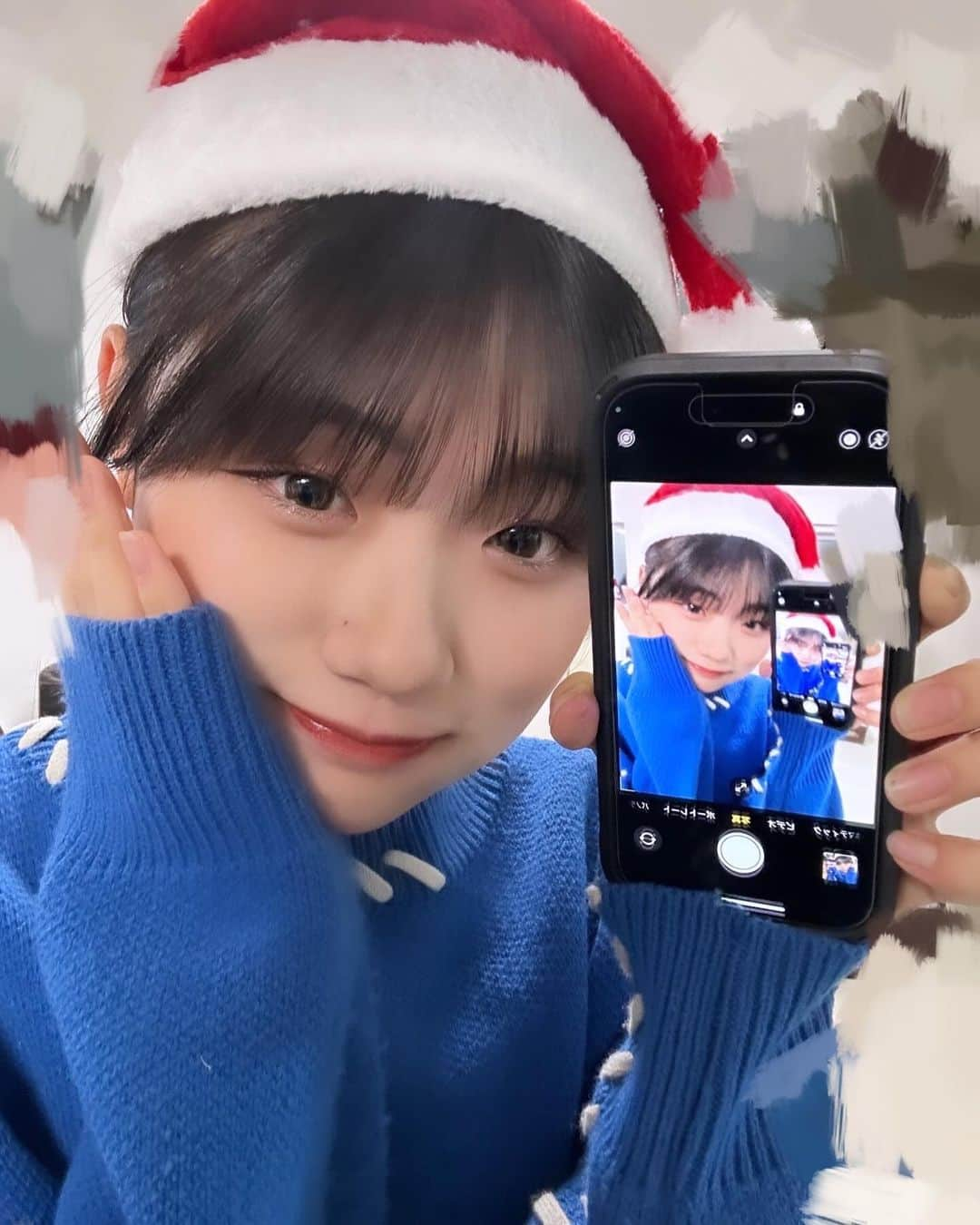 ろこのインスタグラム：「💖𝑀𝑒𝑟𝑟𝑦 𝐶ℎ𝑟𝑖𝑠𝑡𝑚𝑎𝑠💖  サンタの帽子かぶっただけでクリスマス満足できちゃう✊🏻」