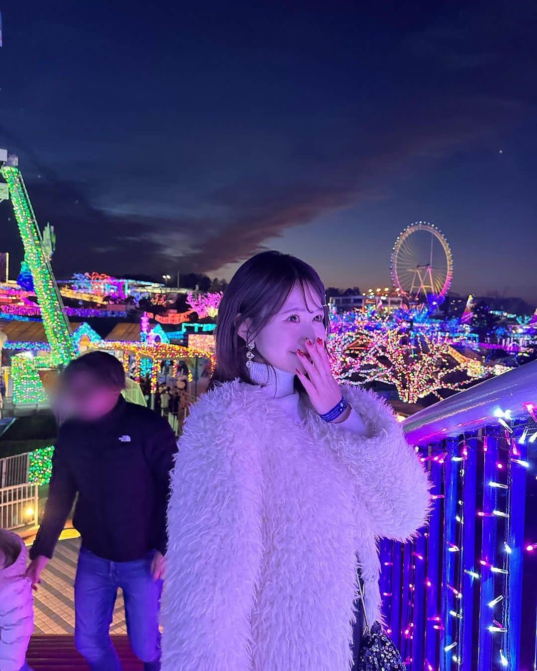 鎌田彩樺さんのインスタグラム写真 - (鎌田彩樺Instagram)「𝓜𝓮𝓻𝓻𝔂 𝓒𝓱𝓻𝓲𝓼𝓽𝓶𝓪𝓼 🎀🤍」12月25日 21時29分 - ayaka_kamata