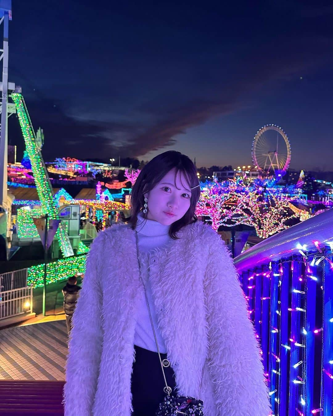 鎌田彩樺さんのインスタグラム写真 - (鎌田彩樺Instagram)「𝓜𝓮𝓻𝓻𝔂 𝓒𝓱𝓻𝓲𝓼𝓽𝓶𝓪𝓼 🎀🤍」12月25日 21時29分 - ayaka_kamata