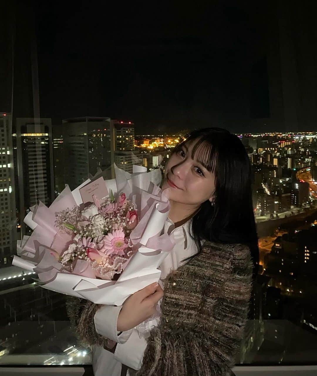 東ノエルのインスタグラム：「18🖤」