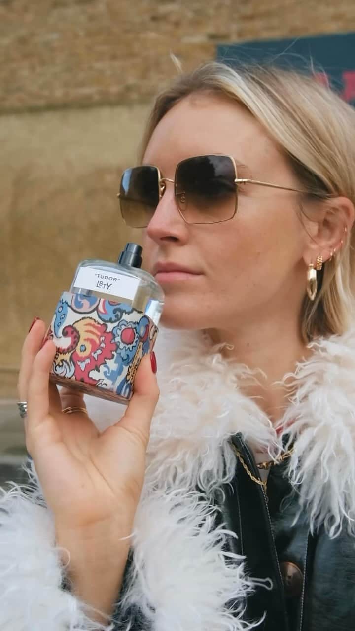 リバティオブロンドンのインスタグラム：「As London re-emerges from its festive slump, @pollyvsayer hits Broadway Market with #Liberty LBTY. Fragrance. Link in bio.」