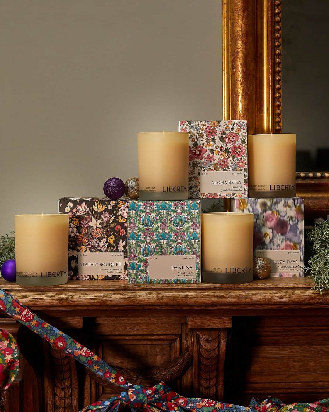 リバティオブロンドンのインスタグラム：「What does #Liberty smell like? 🕯️  Find out at the link in bio.」