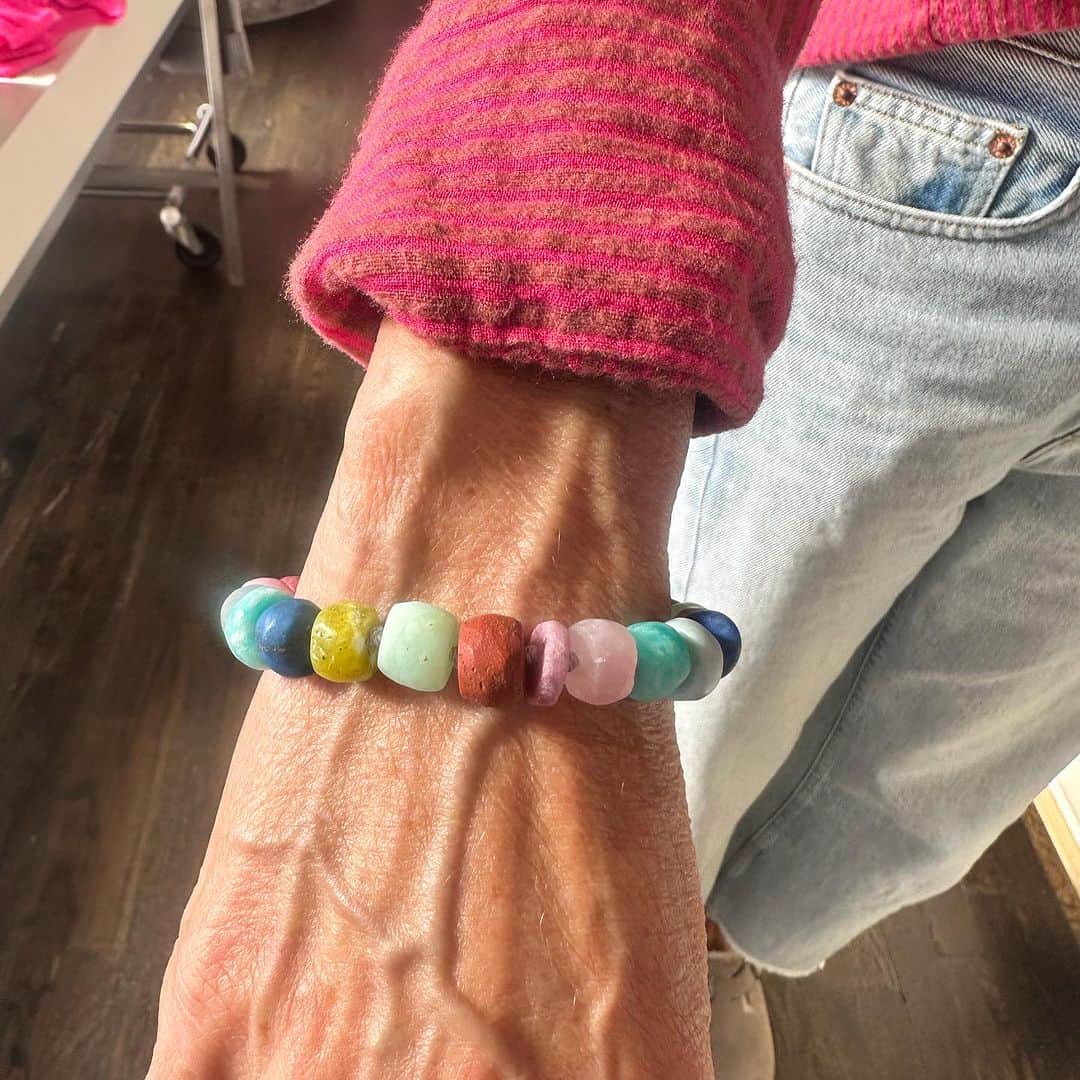 ブルックグレグソンさんのインスタグラム写真 - (ブルックグレグソンInstagram)「A totally random post trying to create a visual of what and who make me feel so lucky to be a part of this jewelry world. I realize It’s impossible to acknowledge it all, so here’s just a glimpse. Feeling grateful for the connections, beauty, and joy formed by this incredible medium. 💎🌈💕💫」12月28日 5時29分 - brookegregson