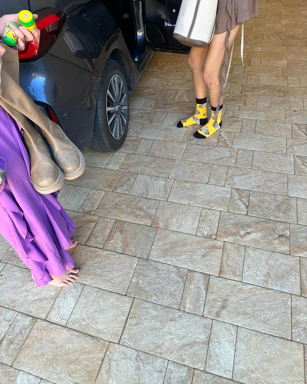 ダユンさんのインスタグラム写真 - (ダユンInstagram)「작년에 이어서 부츠 신고 갔다가 맨발로 돌아온 wonderfruit 🤣🩵🫶🏻」12月28日 17時06分 - 2__yun__2