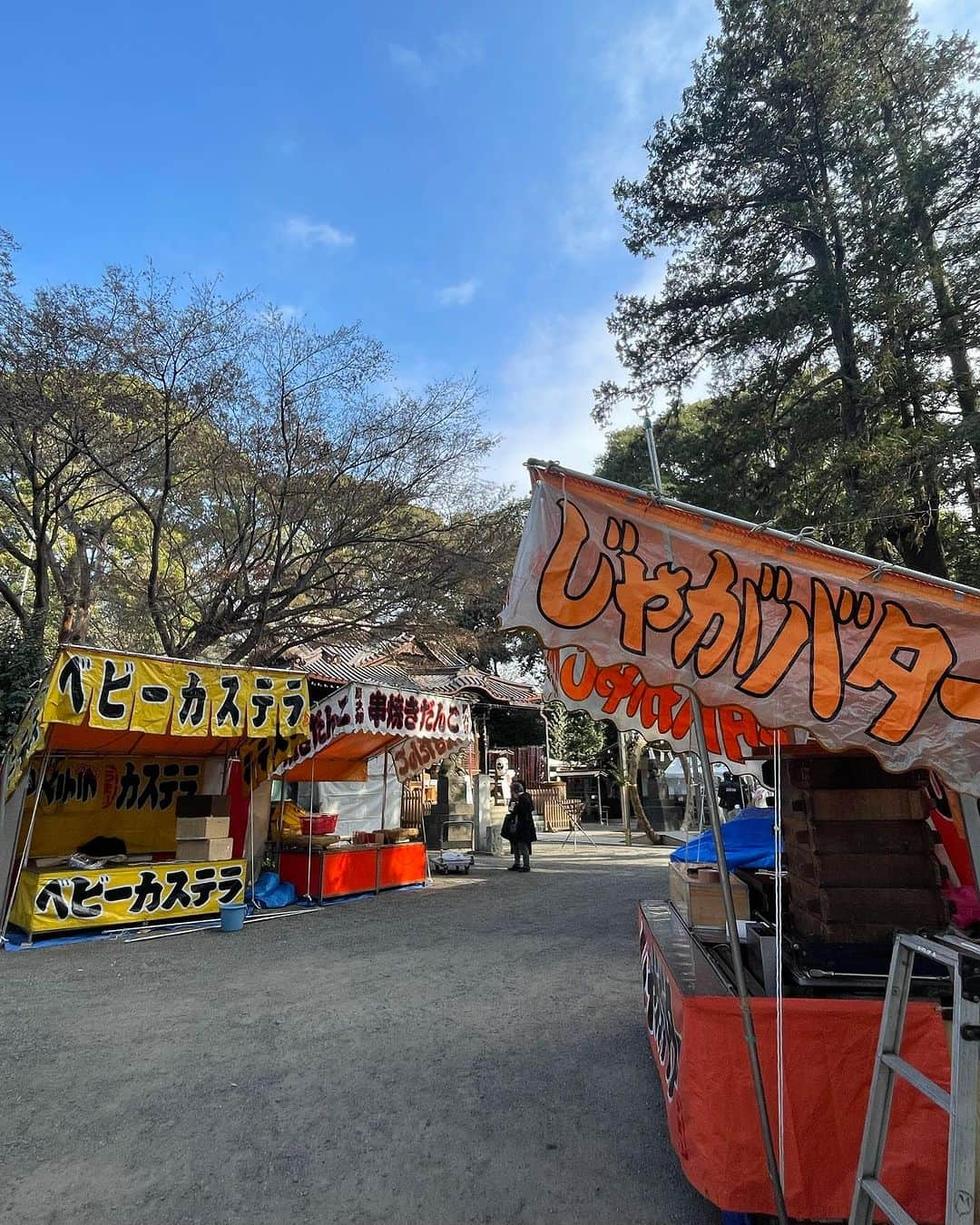 アヤメさんのインスタグラム写真 - (アヤメInstagram)「Got one⛩️ 代々木八幡さまに今年一年のお礼参り🙏🏼今ここにある全てが有難いね😌 #代々木八幡宮 #御朱印帳 #仕事納め #大掃除」12月28日 11時58分 - ayame_socks