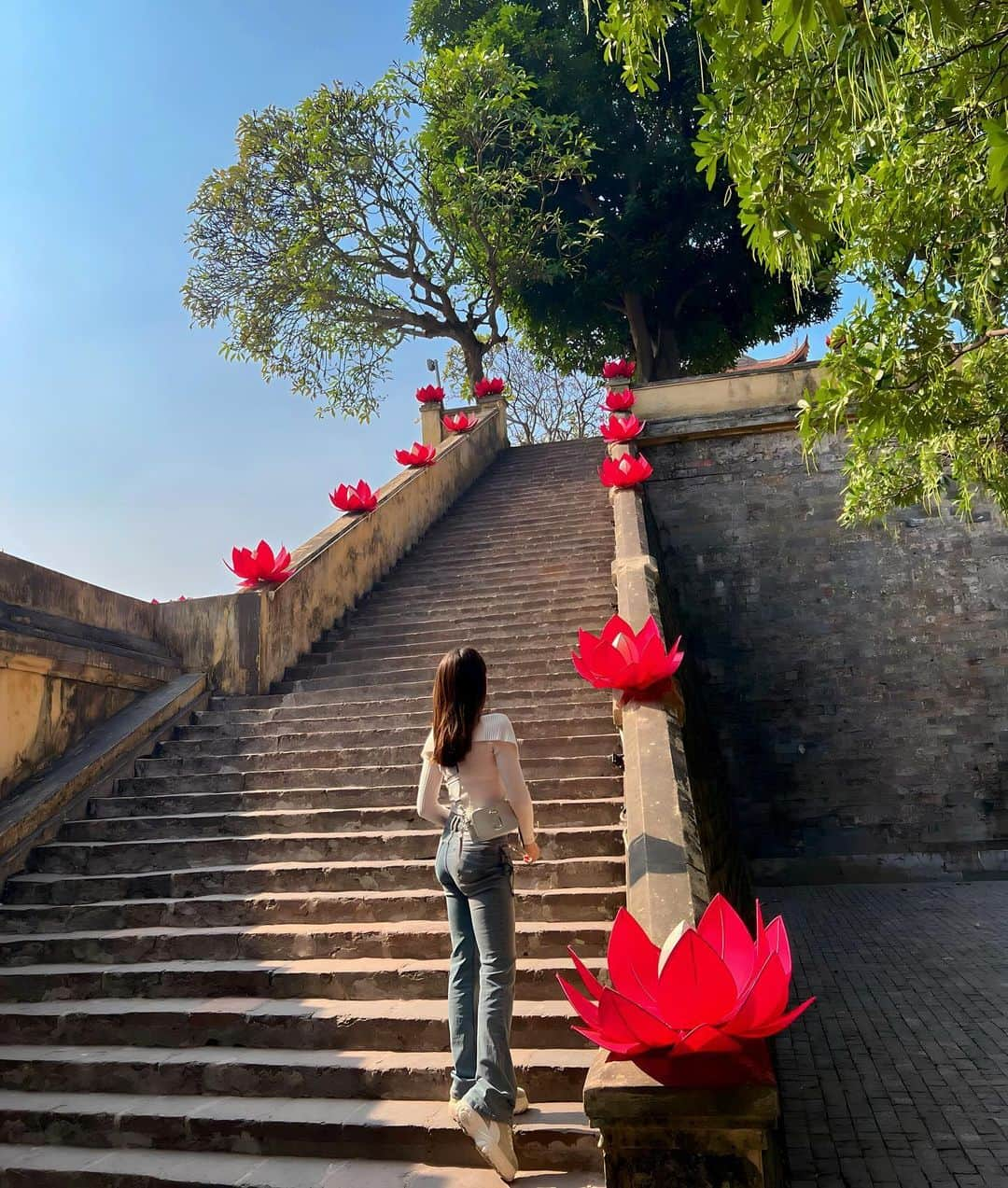 Cinta Lauraさんのインスタグラム写真 - (Cinta LauraInstagram)「Tourist-ing to wrap up the year. 🇻🇳」12月28日 18時21分 - claurakiehl