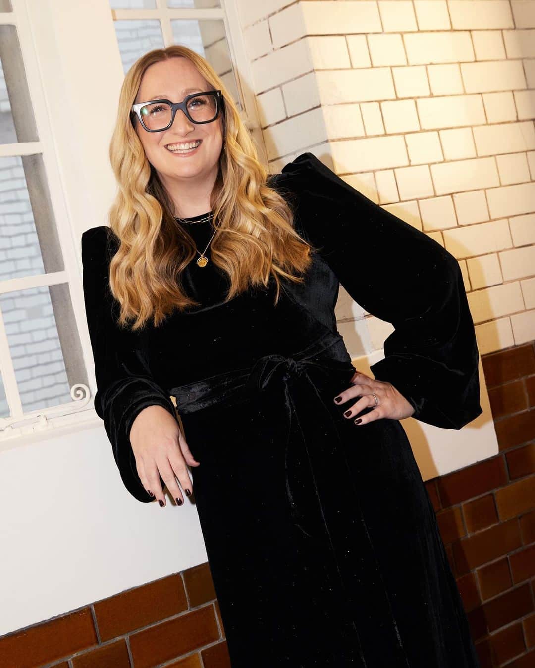 リバティオブロンドンのインスタグラム：「The countdown to New Year’s Eve is on! 🪩 We asked 3 members of team #Liberty what they’ll be wearing to the last party of the year 👉   1 Managing Director @sarah_coonan wears @thevampireswife  2 The Beauty Hall Manager @rebeccaferdenzi wears @maisonmargiela  3 Beauty Buyer @vic_steinsberg wears @saloniofficial   Hit the link in bio for more sartorial advice.」