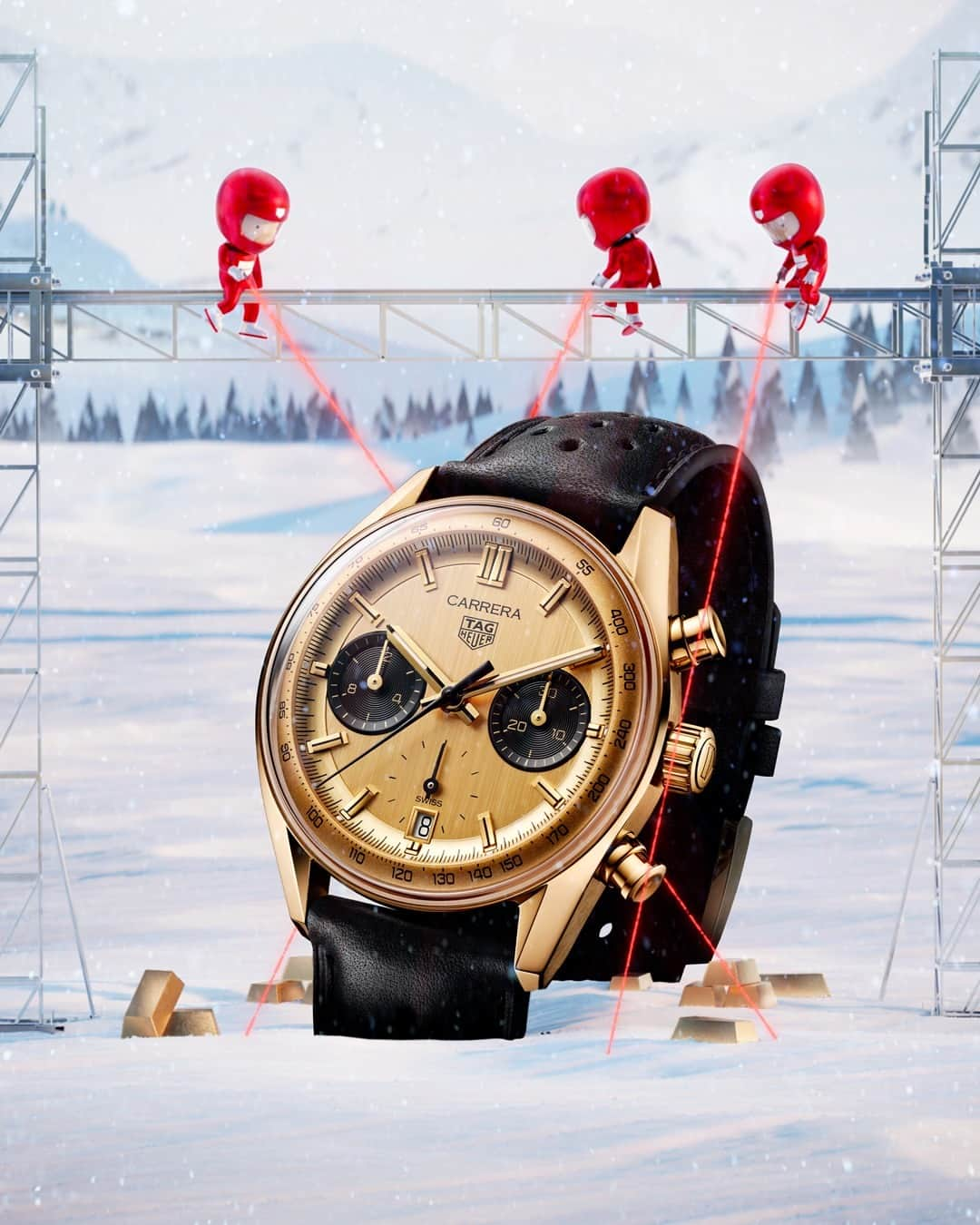 タグ・ホイヤーのインスタグラム：「Not a golden ticket but a true reminder of celebration! ⁣ ⁣ Our meticulous TAG Heuer elves secure the golden 39mm TAG Heuer Carrera Chronograph. This timepiece stands as a perfect tribute to success, seamlessly complementing the festive holiday season.⁣ #TAGHeuerCarrera #TAGHeuer⁣」