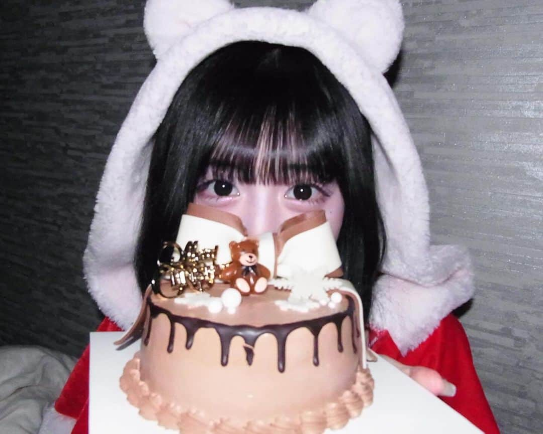 新塘真理さんのインスタグラム写真 - (新塘真理Instagram)「この間クリスマスに頼んだケーキがめちゃくちゃかわいい最高🧸💗味も美味しすぎて食べ足りなかったくらい🧏🏻‍♀️🎶  ・ ・ 🎂 @cakewith_tokyo」12月29日 22時20分 - mari0121_