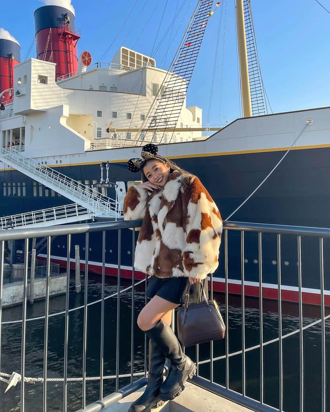 MISAさんのインスタグラム写真 - (MISAInstagram)「天気にも恵まれて久々のディズニー楽しかったぁ🐭💖  #disney#disneysea#tokyodisneysea #ootd#outfits#tb#ディズニー#ディズニーシー」12月30日 21時32分 - summer__lana