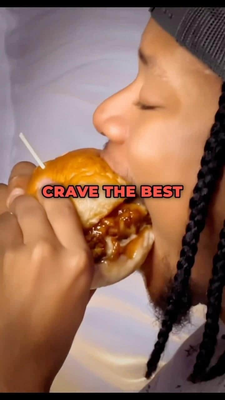 Don Jazzyのインスタグラム：「Crave the best burgers this season …Sink your teeth into Jazzy’s Burger by @donjazzy ! 🍔🎉 Open 24 hours in Lagos & Abuja. Order now at jazzysburger.com to taste the juice !」