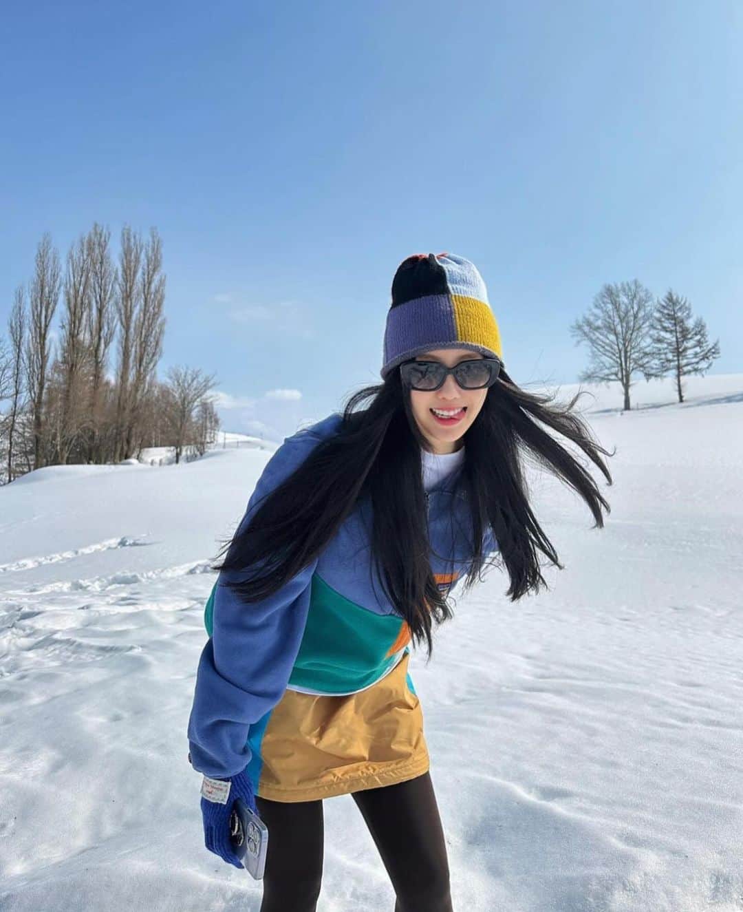 ヒョミン のインスタグラム：「건강하고 싶었던 2@23아 2@24는 더 건강할게 안녕👋🏻」