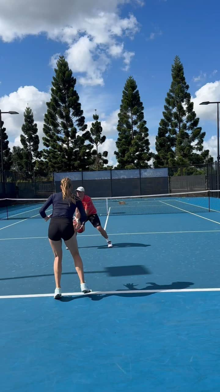 ダヤナ・ヤストレムスカのインスタグラム：「last hit in 2023🔥>see u in 2🎾24」