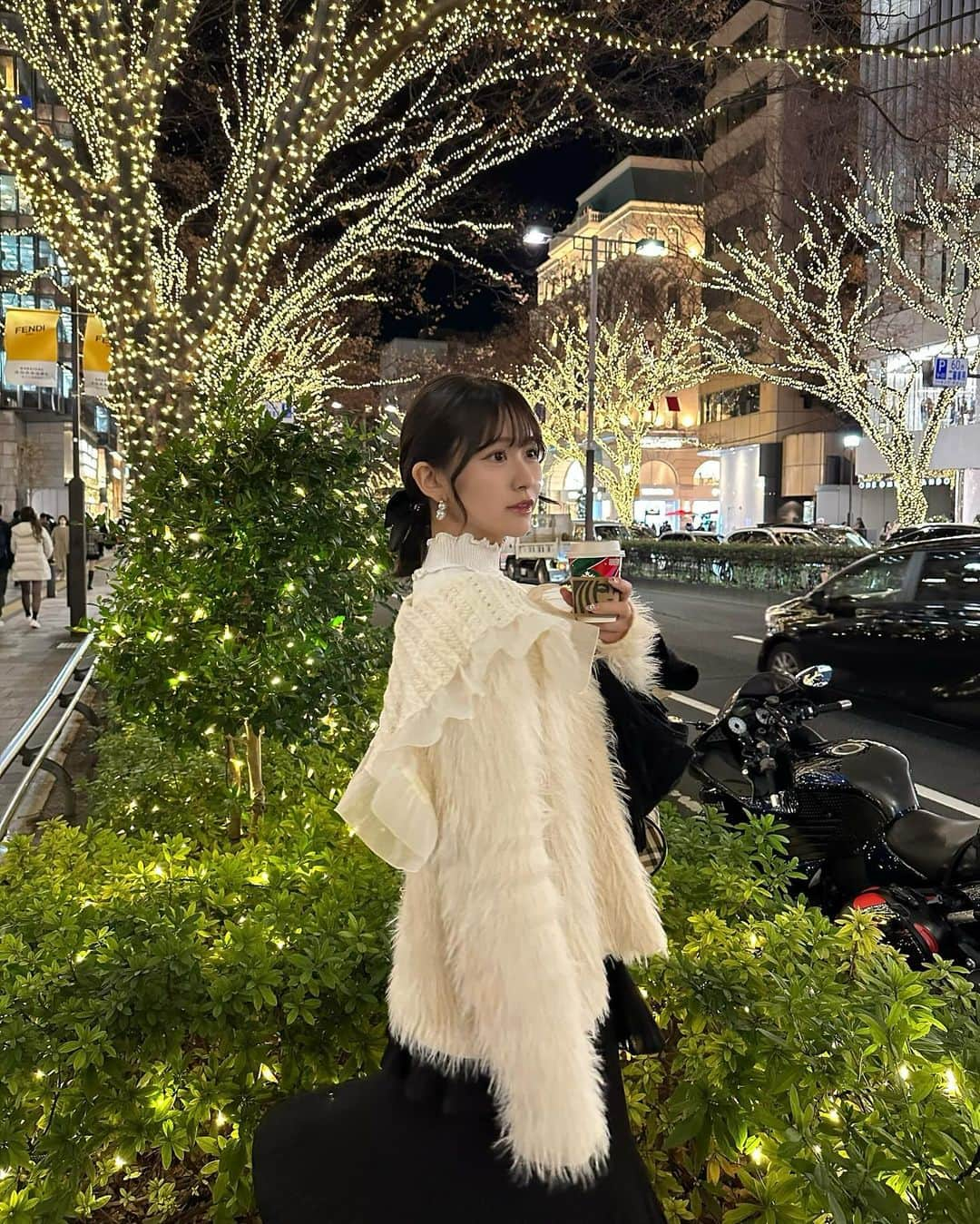 鎌田彩樺さんのインスタグラム写真 - (鎌田彩樺Instagram)「. 2023年ありがとうございました！🐇 . 遠回りをしてたくさん待たせてしまいましたが、ずっとずっと夢見てきたアイドルというものをSUPER☆GiRLSという場で叶えることができ、やっとスタート地点に立つことができたんじゃないかなと思います。 . どんな時も活力になって、パワーをくれて、キラキラさせてくれる皆さんと出会えたこの場所、この年はとっても特別でした！ . 出会ってくれて、見つけてくれてありがとう☺︎︎︎︎ . 良いお年をお迎え下さい！♡」12月31日 22時11分 - ayaka_kamata