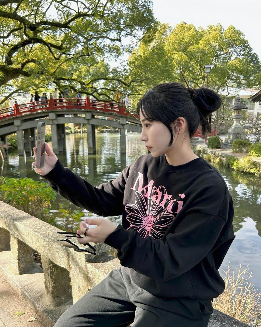 七海あやかさんのインスタグラム写真 - (七海あやかInstagram)「. あけましておめでとうございます🐲 2024年もたくさん働いてたくさん遊んで楽しいことたくさんしたいな🐉 今年は価値観を全て捨てて、またリセットしたいなと。 SNSの更新も頑張りたい(毎年言ってる)」1月1日 14時02分 - aya_tsukishima