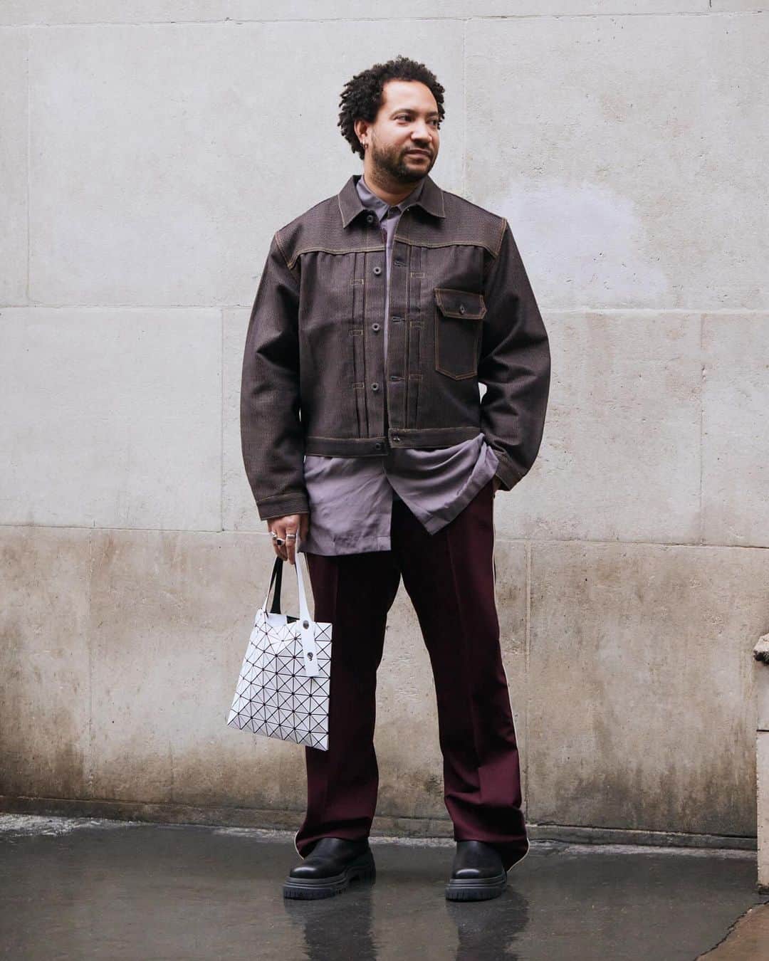 リバティオブロンドンのインスタグラム：「Loungewear season is officially over as the team return to #Liberty HQ today ☔️ From Peacock-print dresses to oversized overcoats, swipe for some back-to-work style inspo 👉 Shop fashion at the link in bio.」