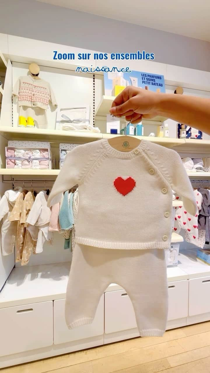 プチバトーのインスタグラム：「Quel est votre tricot pour bébé préféré ? 😍👶  // What’s your favorite baby knitwear? 😍👶」