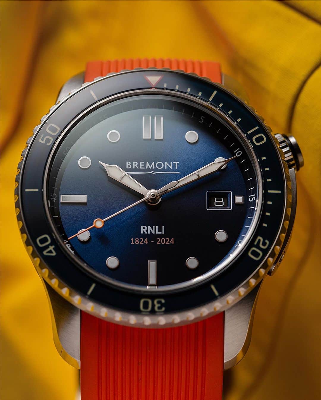 ブレモンのインスタグラム：「Bremont is honoured to partner with the @rnli to create a collection of bespoke limited edition watches to celebrate the RNLI’s 200 years of saving lives at sea.   Designed to reflect the RNLI’s commitment to saving lives, the watches will feature bespoke details, including the iconic RNLI branding on the dial and case back.  A percentage of all the proceeds from the sale of the limited edition watches will go directly to support the RNLI’s life-saving work.  Support the RNLI by heading to our website. 🔗  #RNLI #Royalnationallifeboatinstitution #watches #Bremont #bespokewatch #toolwatch #divewatch #bremontwatches」