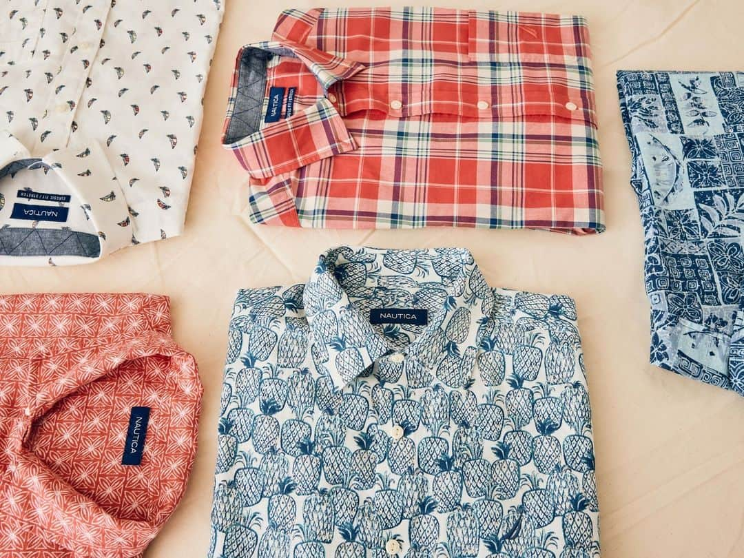 ノーティカさんのインスタグラム写真 - (ノーティカInstagram)「Pack these short-sleeve collared shirts if you’re escaping to a warmer place🍍」1月3日 7時50分 - nautica