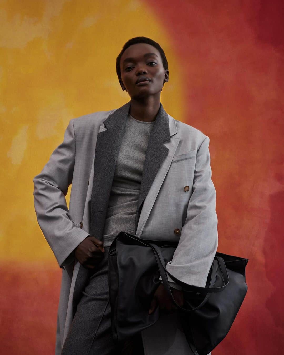 リバティオブロンドンのインスタグラム：「Whether you’re a maximalist, minimalist or love to wear the latest must-have, hit the link in bio for our guide to the best coats at #Liberty ❄️」