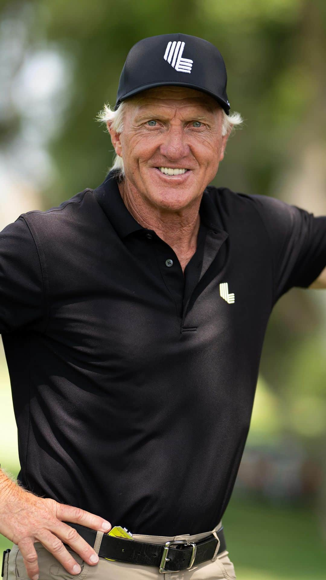 グレグ・ノーマンのインスタグラム：「@shark_gregnorman reflects on Rory’s latest comments 🤝  “He did judge us by not knowing the facts” 👀  Watch/listen to the full Fairway To Heaven podcast (link in bio) 🔗  #LIVGolf」