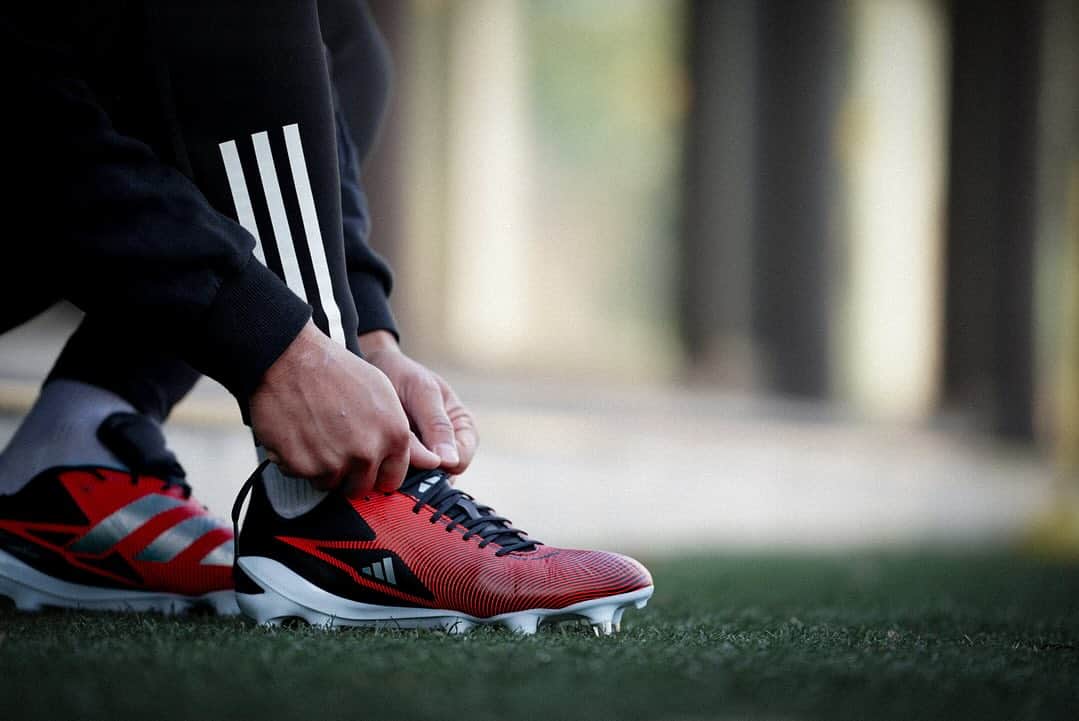 尾崎晟也さんのインスタグラム写真 - (尾崎晟也Instagram)「明けましておめでとう御座います！ 今年もadidasのスパイクで走りまくります！ 新年1発目の試合も応援宜しくお願いします🤲  photo by @nagatomo_yasunori   ＠adidastokyo @adidasRugby #PR #adidas #adidasRugby #adizerors15」1月5日 17時23分 - o.se1ya