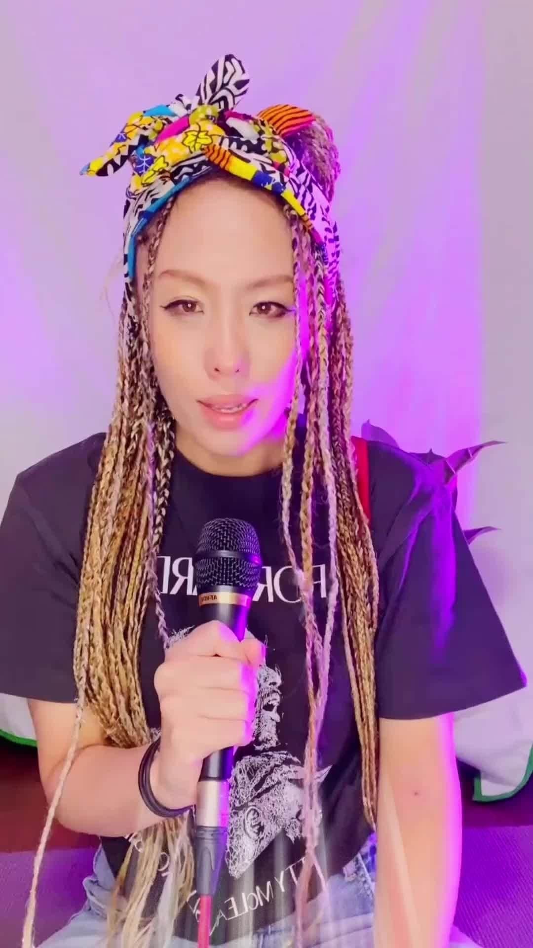Metisのインスタグラム：「Esta version de Informer esta 🔥 , no es "con calma" 😅.」