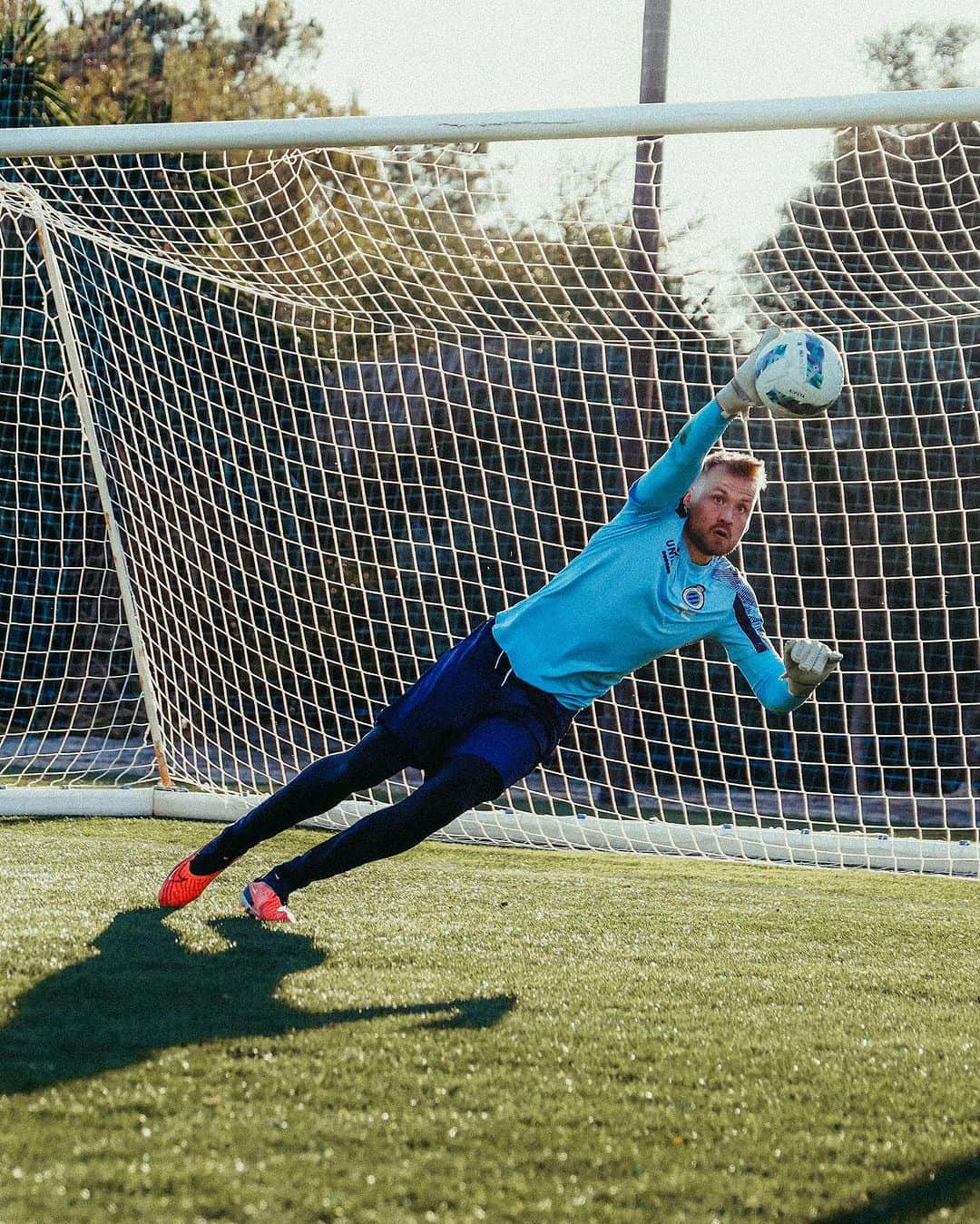 シモン・ミニョレさんのインスタグラム写真 - (シモン・ミニョレInstagram)「Back in the lab.🚀⚽🇪🇸 #BluvnGoan」1月7日 1時55分 - 22mignolet22