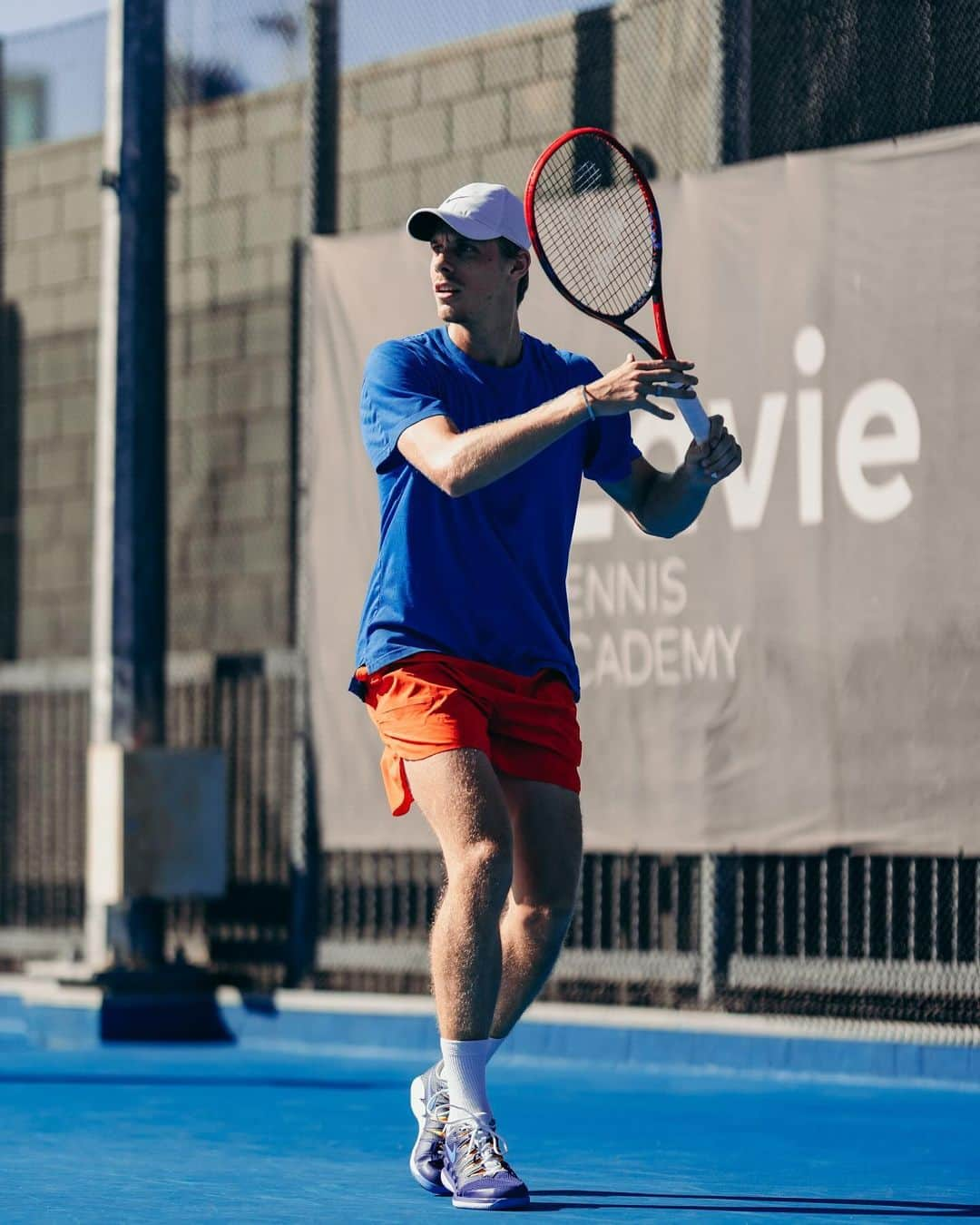 デニス・シャポバロフさんのインスタグラム写真 - (デニス・シャポバロフInstagram)「Excited to be making my comeback this week in Auckland!! 💪🏼🙏🏼 @asbclassic   And Merry Christmas to everyone celebrating today 🎄❤️  📸 @timmarshall.nz」1月7日 4時45分 - denis.shapovalov