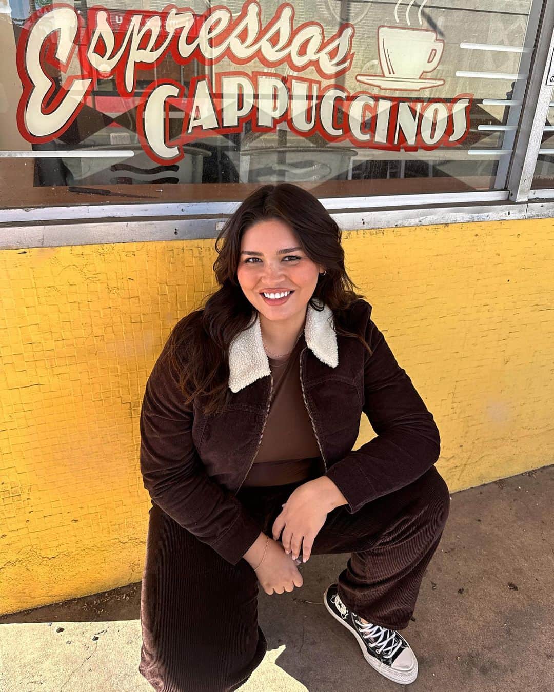 ベラ・ゴールデンのインスタグラム：「☕️」