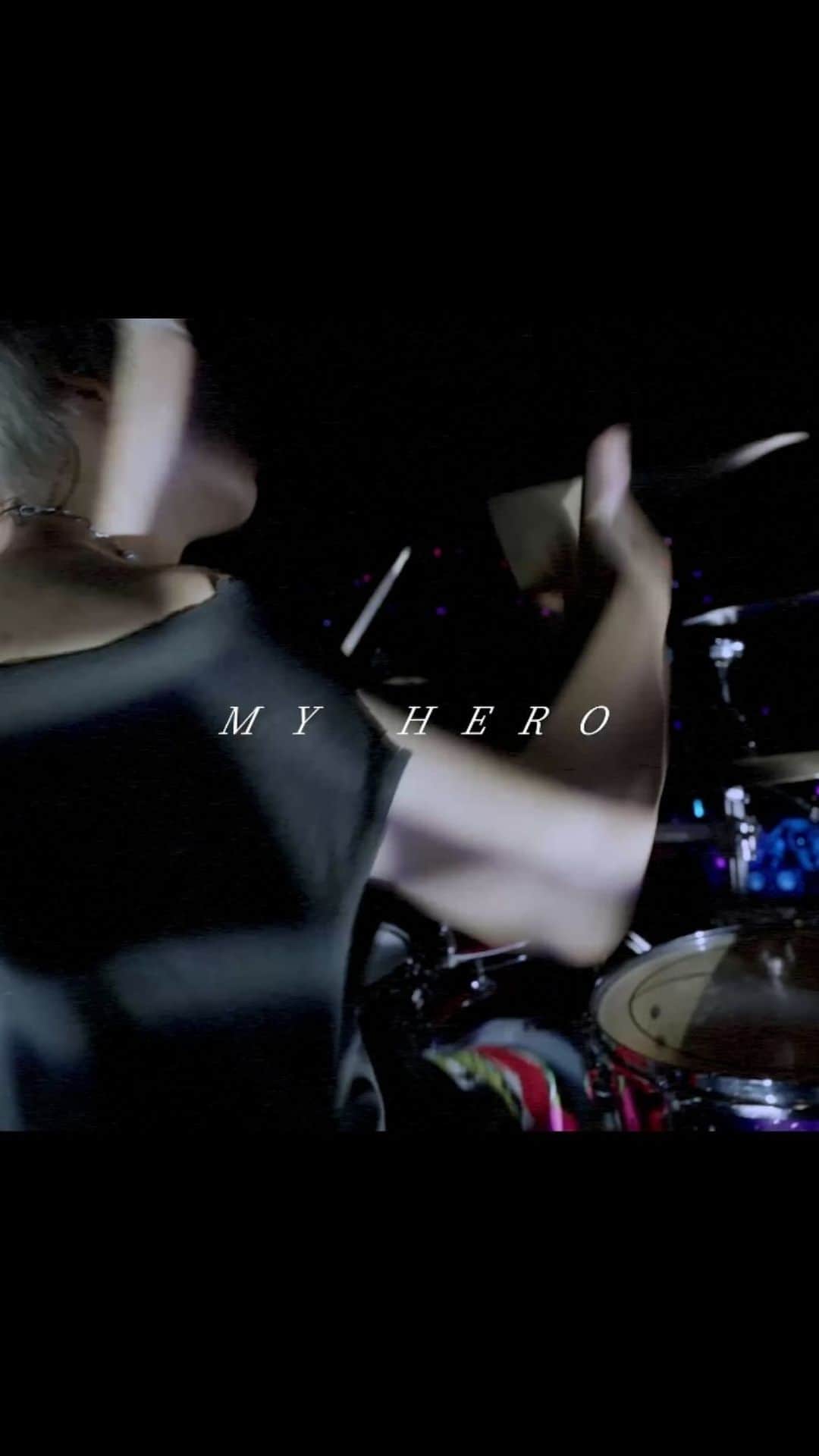 マイキのインスタグラム：「新曲『MY HERO』MVを公開しました  活動10周年本当にありがとう  まだまだこれから」