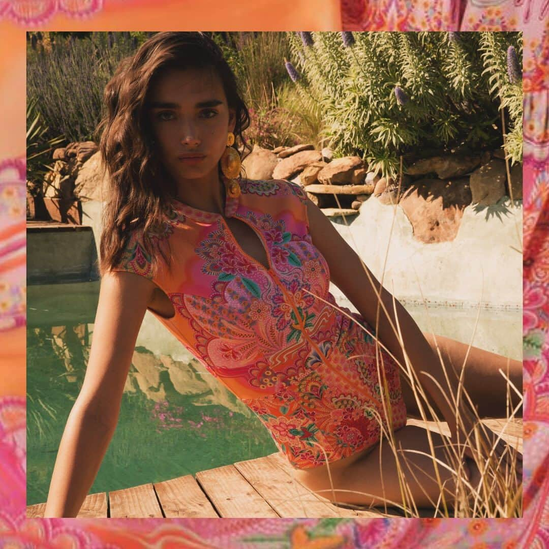 ヘイルボブのインスタグラム：「Dive into Spring ‘24 with the Adalyn Swimsuit from HaleBob! 🌸🦋 Featuring a stunning floral print, front zip closure, and crafted from a comfy nylon stretch blend. Your perfect blend of style and comfort! #SpringFashion #AdalynSwimsuit  #FashionAdventure #ColorfulChic  Photographer @shelliwrightphoto  Model @sam_kiri__」