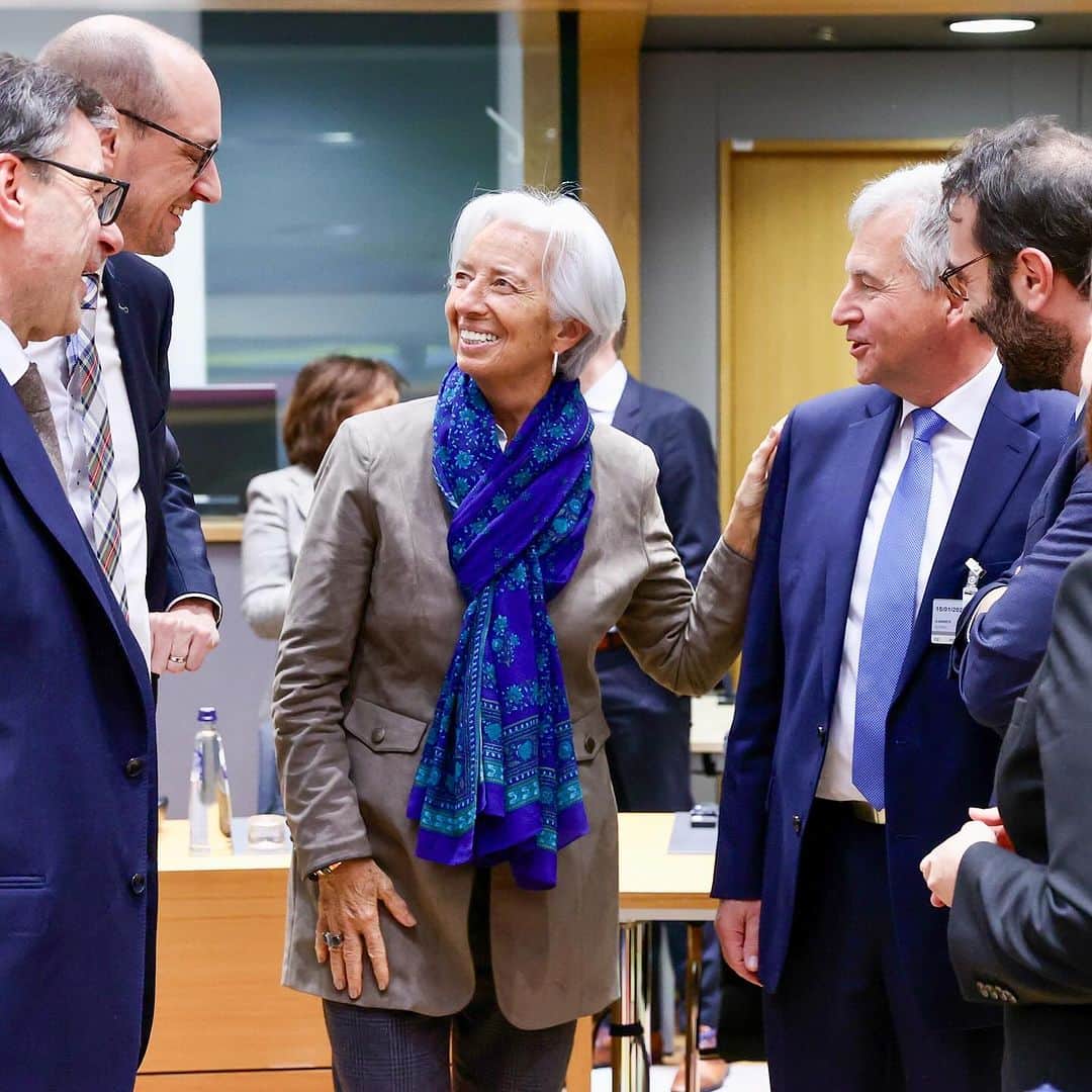 クリスティーヌ・ラガルドのインスタグラム：「Good to be back in Brussels, this time for the first #Eurogroup of 2024.  During the meeting, we discussed priorities for the year ahead.  I was also happy to meet the new Dutch and Spanish finance ministers, Steven van Weyenberg and Carlos Cuerpo.」