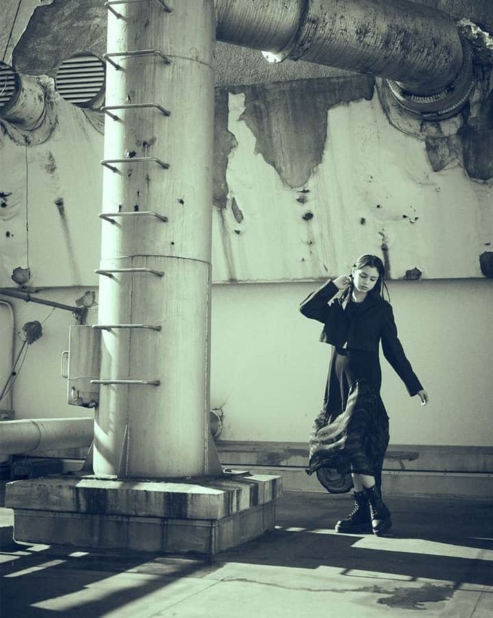 ヨウジヤマモトのインスタグラム：「@ground_y_official: Ground Y SS2024 Collection  W/ @yunabridgman   #GroundY」