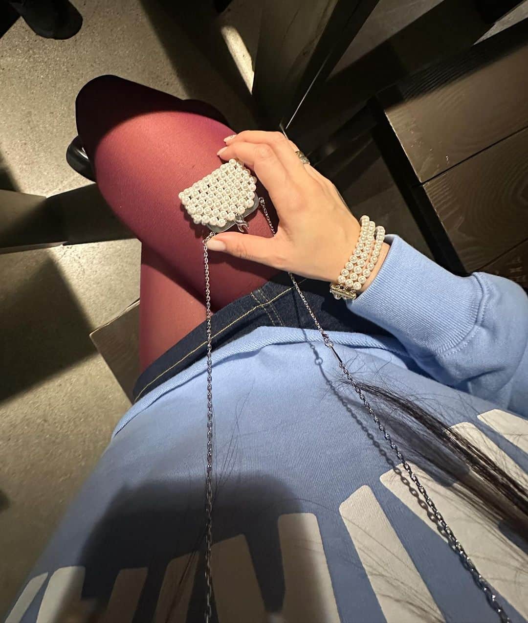 ヒョミン さんのインスタグラム写真 - (ヒョミン Instagram)「빨간스타킹의 능동적인 하루」1月17日 17時23分 - hyominnn
