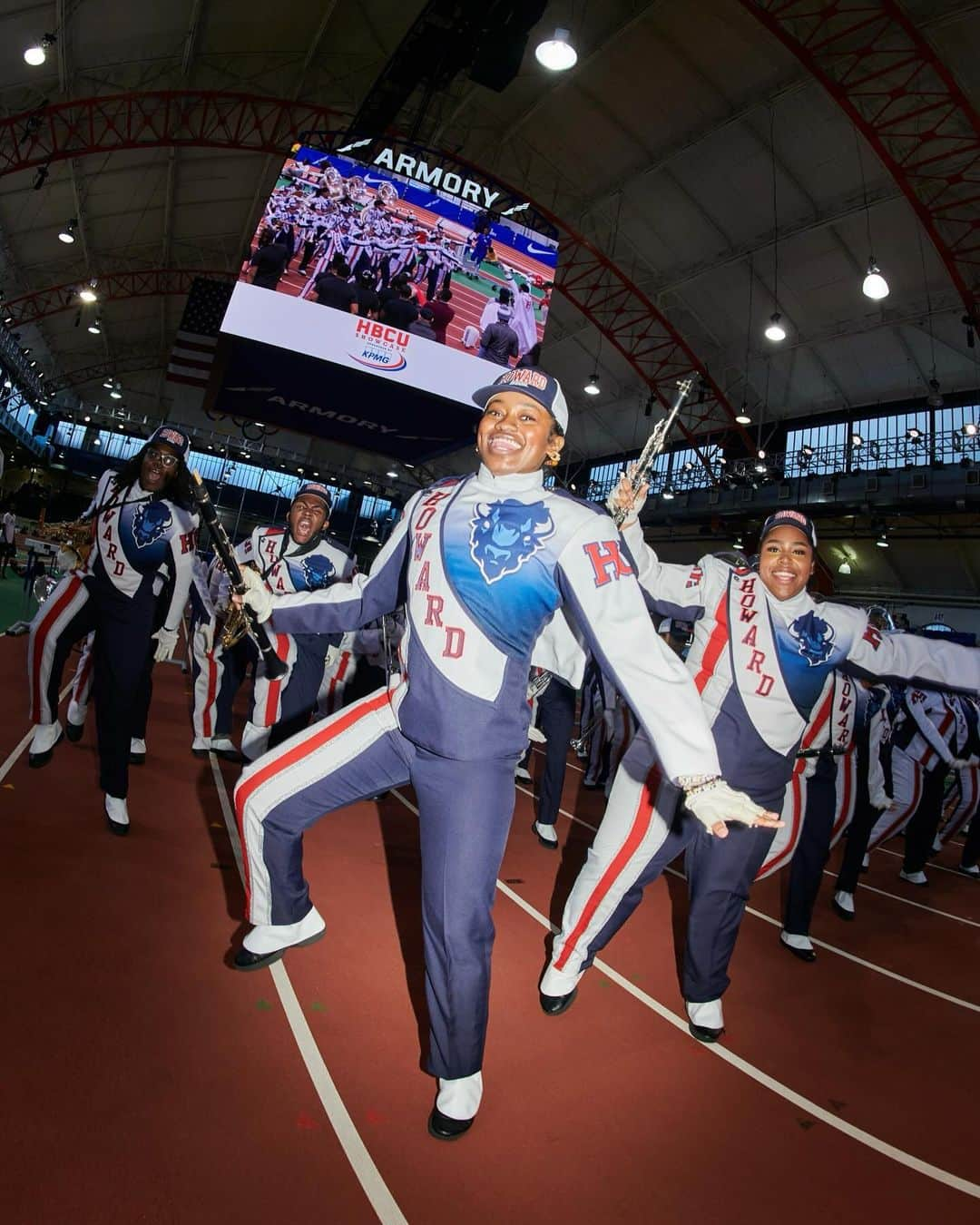 The Run Dept.さんのインスタグラム写真 - (The Run Dept.Instagram)「HBCUs and their alums have contributed to sports and culture on a global scale. To celebrate and highlight the incredible culture unique to HBCUs, the HBCU Showcase took place this weekend at the Nike Track and Field Center at the @armorynyc. This event not only brought together some of the best HBCU track athletes in the country, it also highlighted some incredible performances off the track too.  Awareness can change trajectory, throw an emoji in the comments to rep your HBCU ✨」1月18日 6時01分 - nikerunning