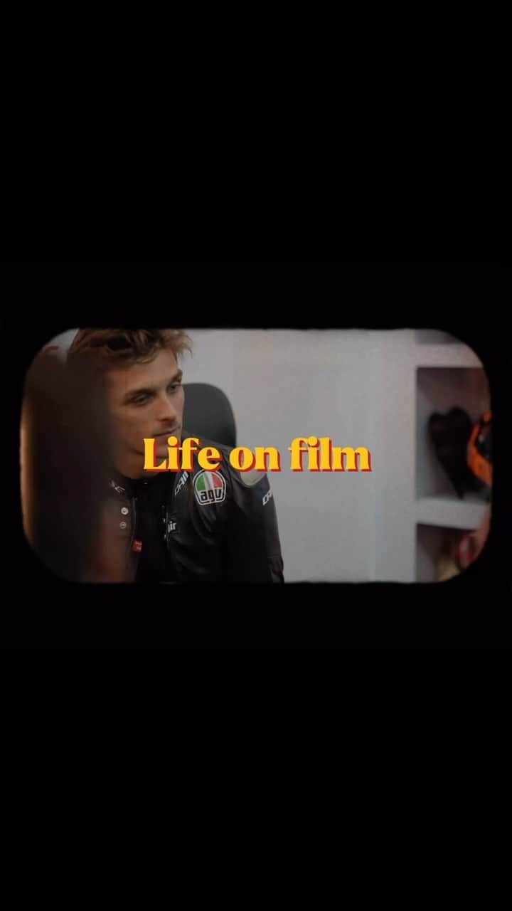 レプソル・ホンダのインスタグラム：「Life through the view finder 📽️」