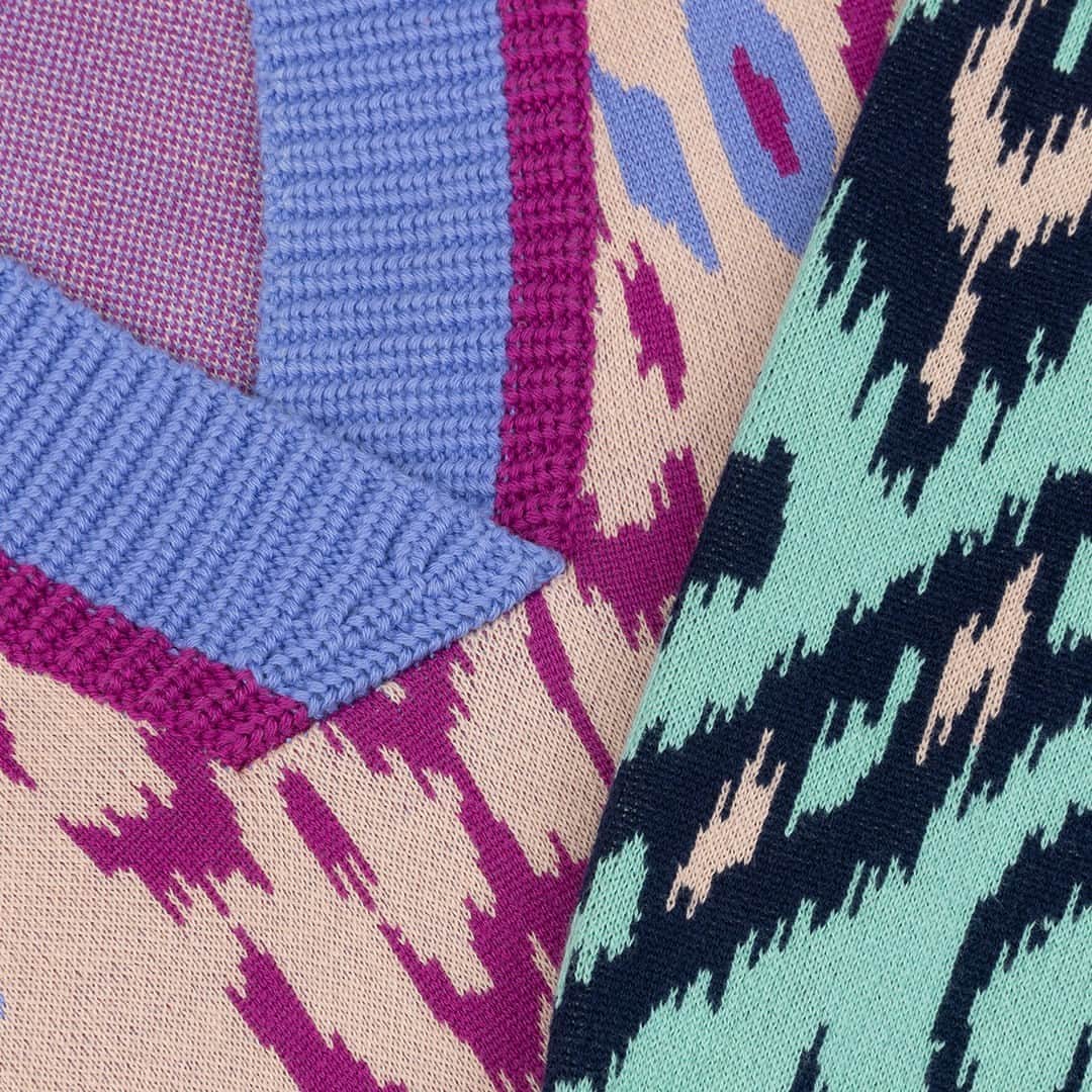 オイリリーのインスタグラム：「Come take a closer look at our jacquard knitted Khalo Pullover, made out of 100% organic cotton 😊 ⁠ ⁠ ⁠ ⁠ #oilily #oililywomen #pullover #newcollection #springsummer #oililyworld」