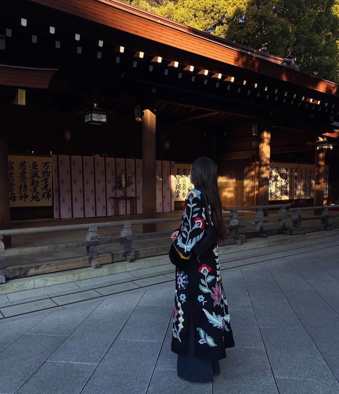 Jessica Garland-Blakeさんのインスタグラム写真 - (Jessica Garland-BlakeInstagram)「City shrine ⛩️」1月20日 22時52分 - jessicagarlandblake