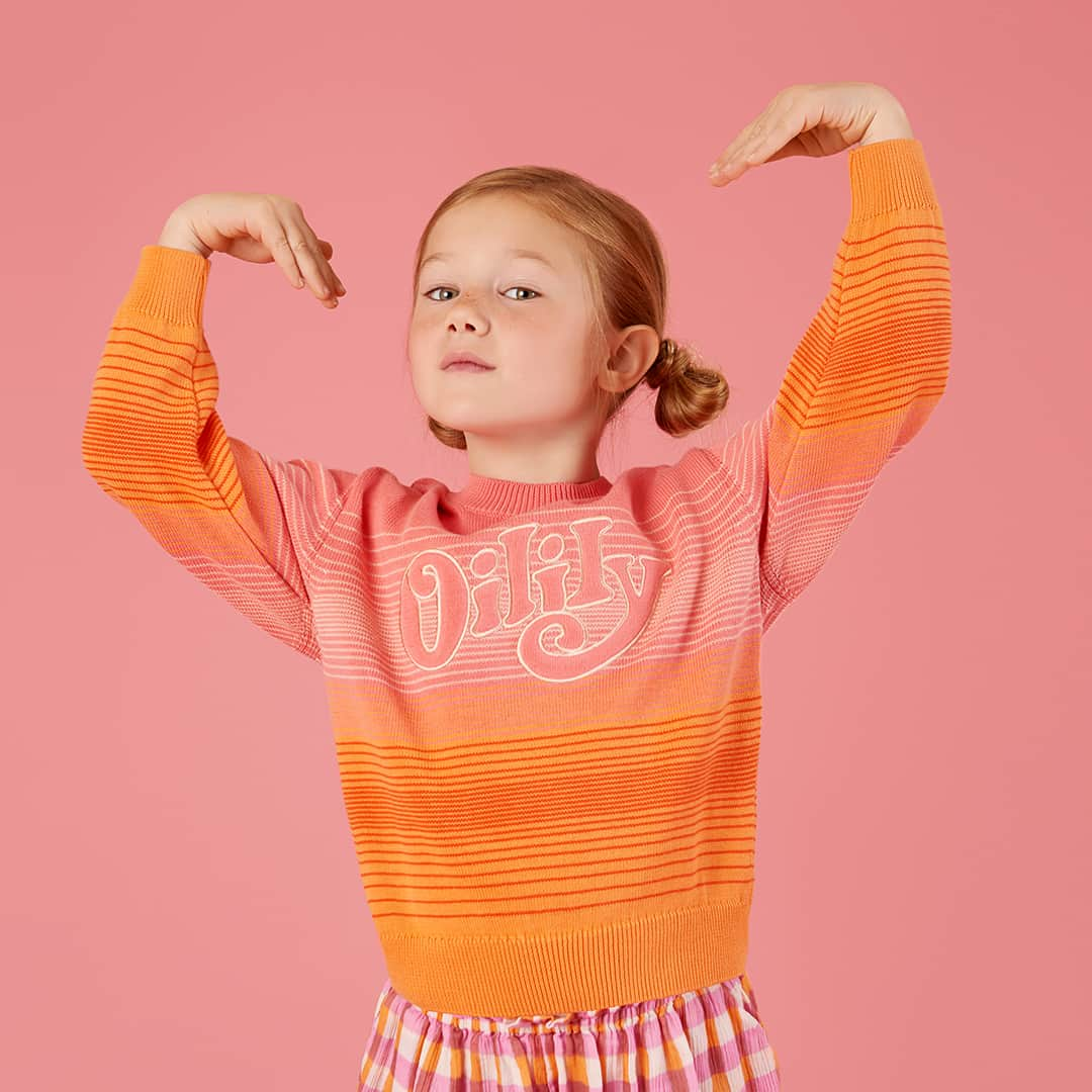 オイリリーのインスタグラム：「Hello, here’s your forecast for today. It’s sweater weather! ☁️ ⁠ ⁠ ⁠ ⁠ ⁠ #oilily #pullover #oililykids #newcollection #springsummer #oililyworld」