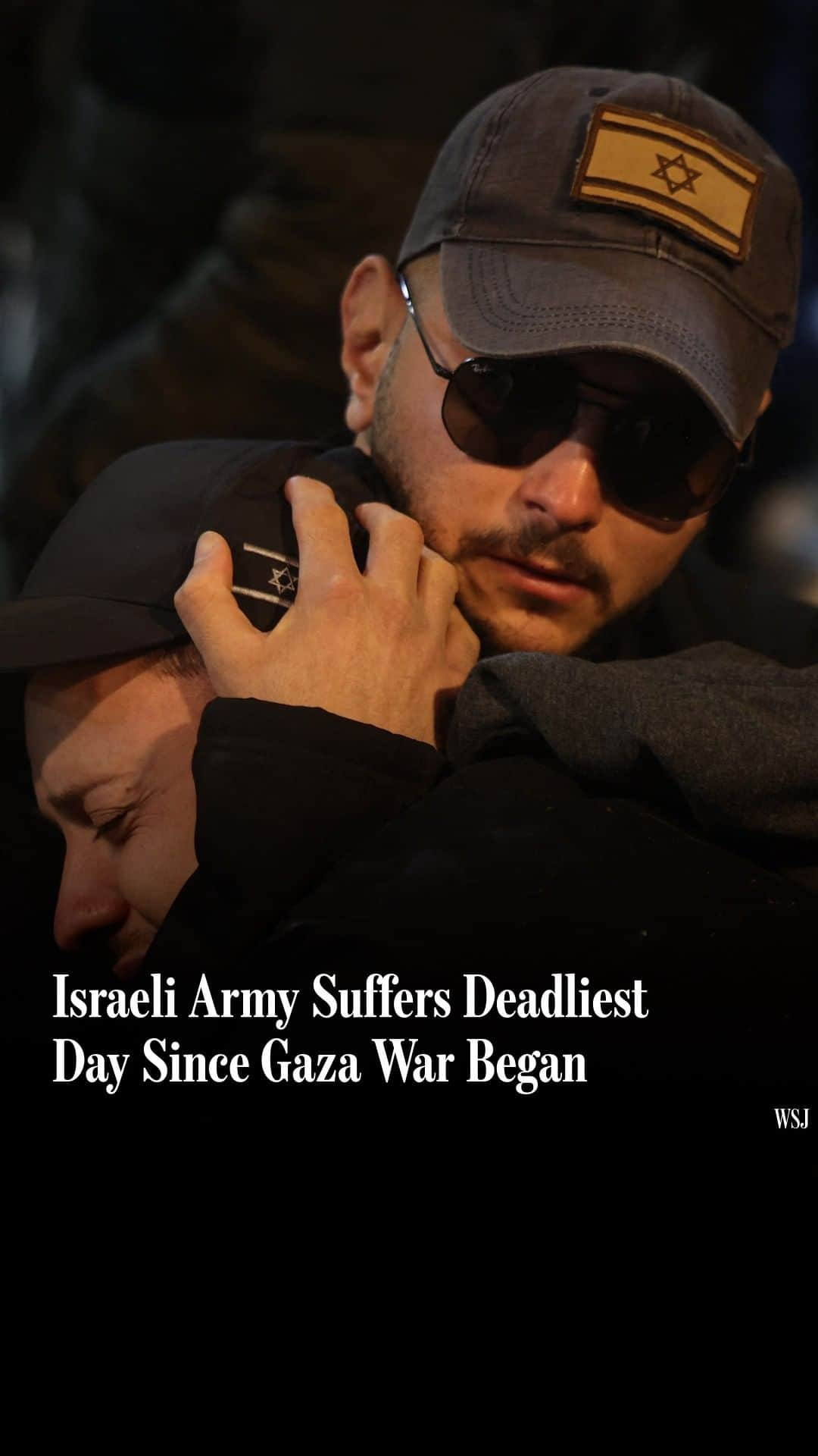 Wall Street Journalのインスタグラム：「Israel suffered its deadliest day since the Gaza war began after two buildings collapsed on top of Israeli soldiers.⁠ ⁠ The incident provoked questions about whether Israel is carving out a buffer zone along the inner seam line of the strip despite U.S. and Western warnings against diminishing Gaza’s territory.⁠ ⁠ Read more at the link in our bio.⁠ ⁠ Photo: Menahem Kahana/AFP/Getty Images」