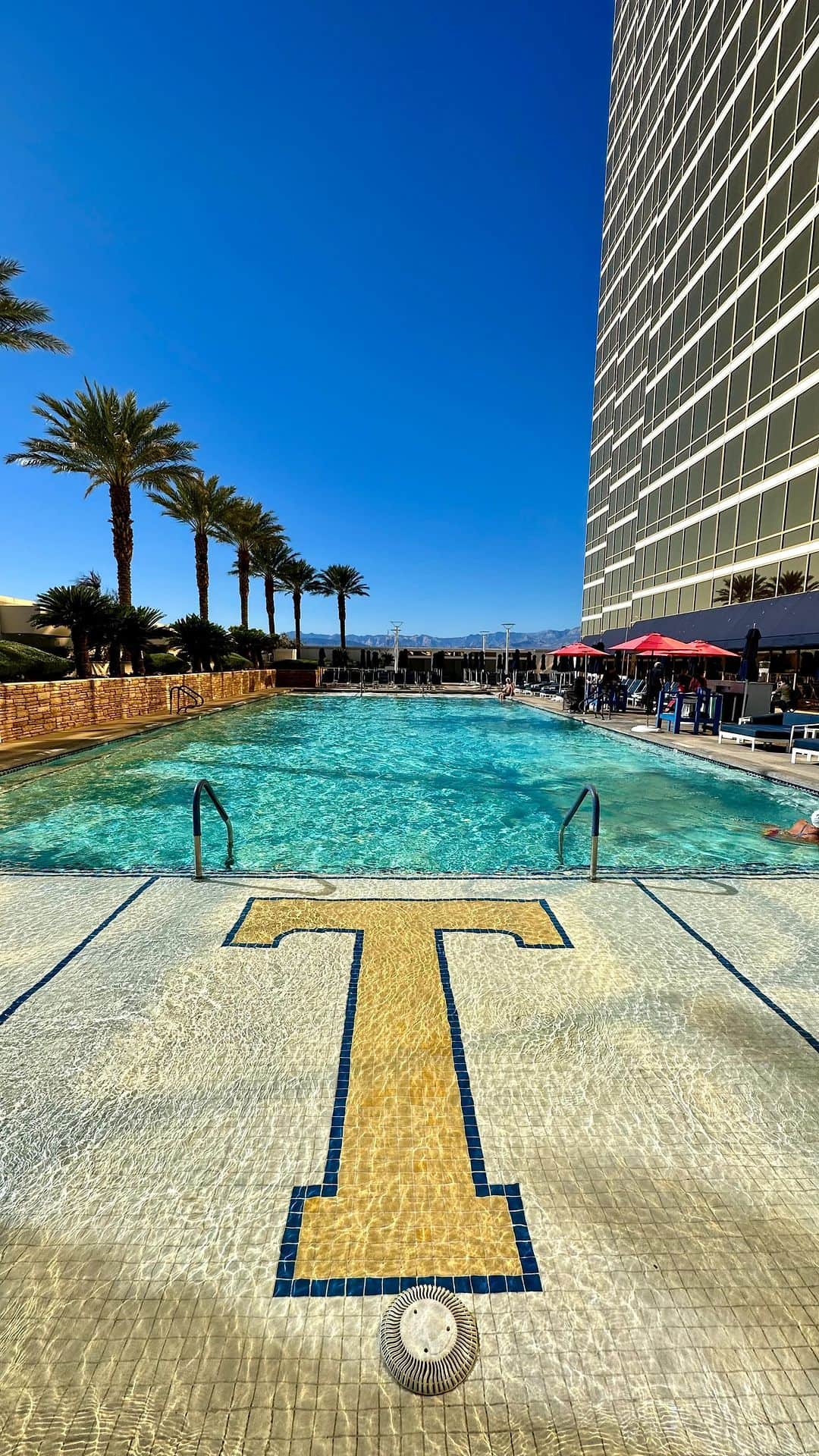トランプ・ホテルのインスタグラム：「Our year-round heated pool @trumplasvegas is the ultimate retreat, offering warmth and relaxation no matter the season! ☀️ . . . . . . #trumplasvegashotel #yestrumphotels #neversettle #trumphotel #lasvegas #nevada #heatedpool #luxury #fivestar #fivestarhotel #luxuryhotel」