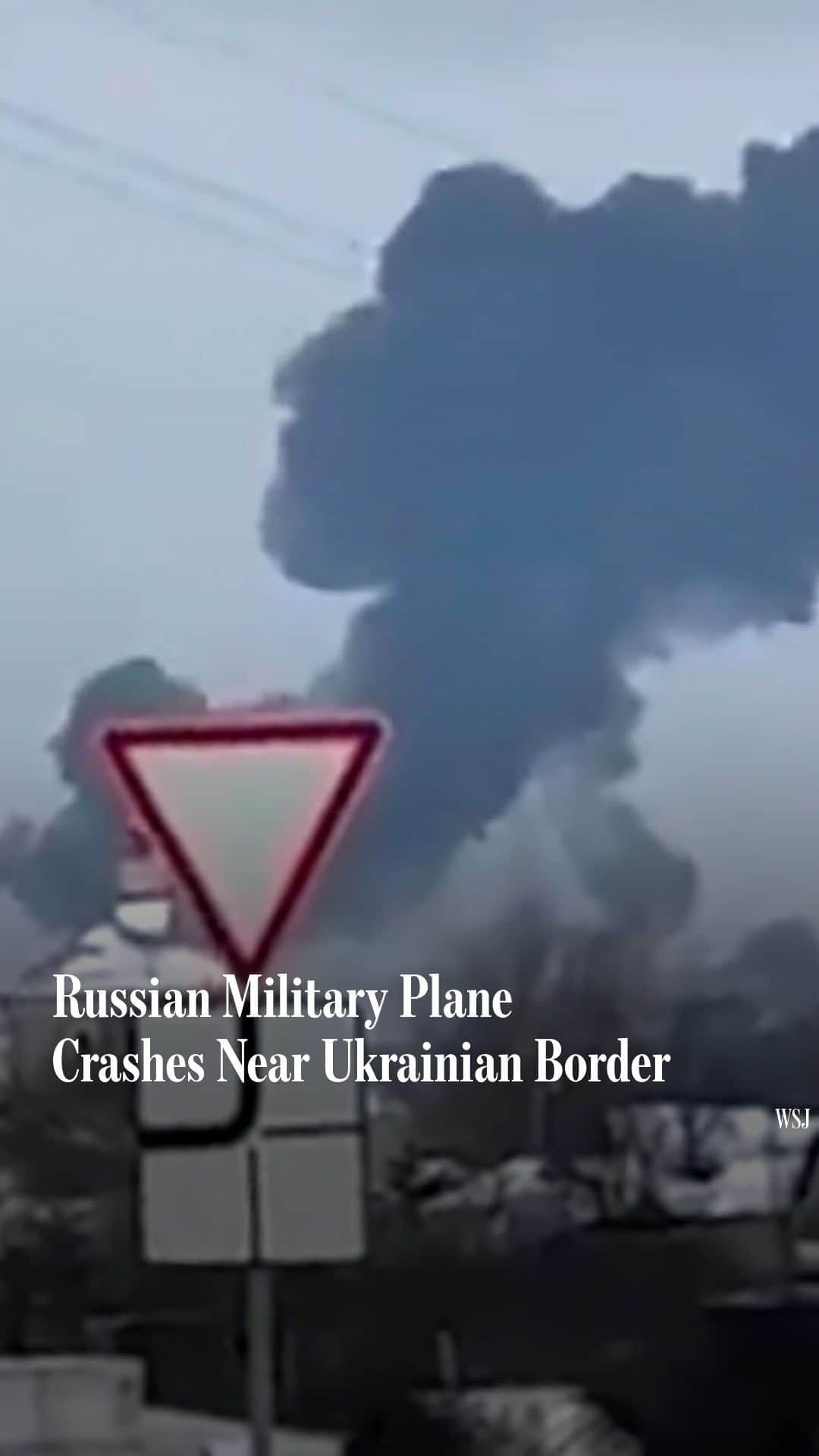 Wall Street Journalのインスタグラム：「A Russian military transport plane crashed near the border with Ukraine, killing all 74 people on board, according to Russian officials and state media.⁠ ⁠ Russian officials said 65 Ukrainian prisoners of war were among those on board.⁠ ⁠ Read more at the link in our bio.」