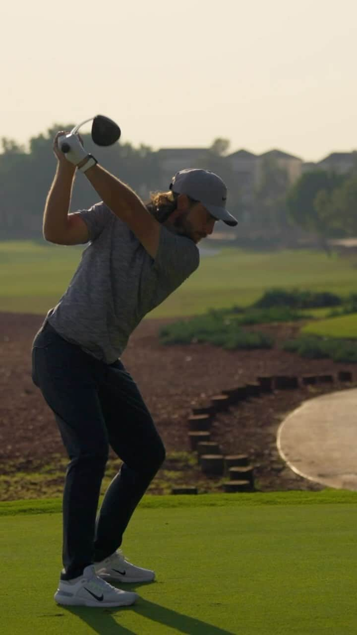 トミー・フリートウッドのインスタグラム：「10 shot challenge rematch vs @officialtommyfleetwood live tomorrow at 2pm UK time! 🏌️‍♂️ #golf #golfer #golflife」