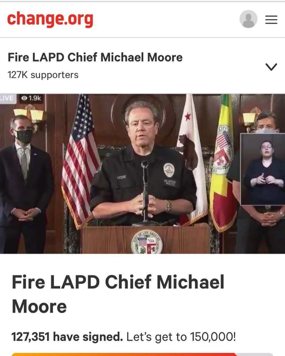 ブレンダン・ハインズのインスタグラム：「sign this. link in my stories or search on change.org #firelapdchiefmoore」